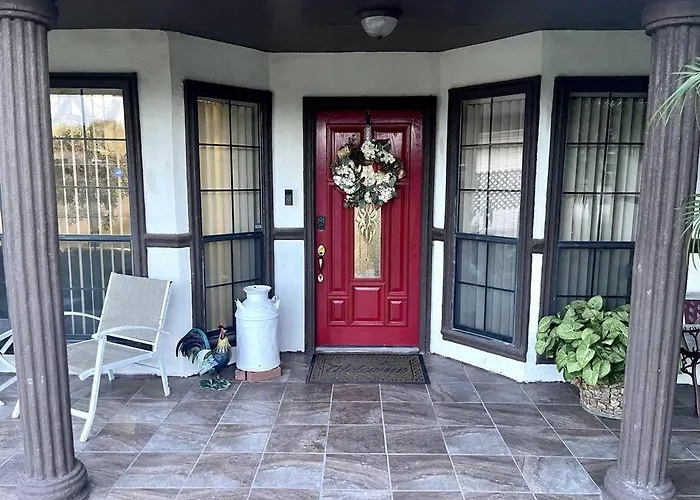 Rest, Relax & Enjoy The Entire Cozy Vacational Home!